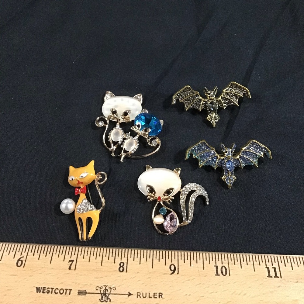 CATS AND BATS LOT OF 5 RHINESTONE PINS NWOT